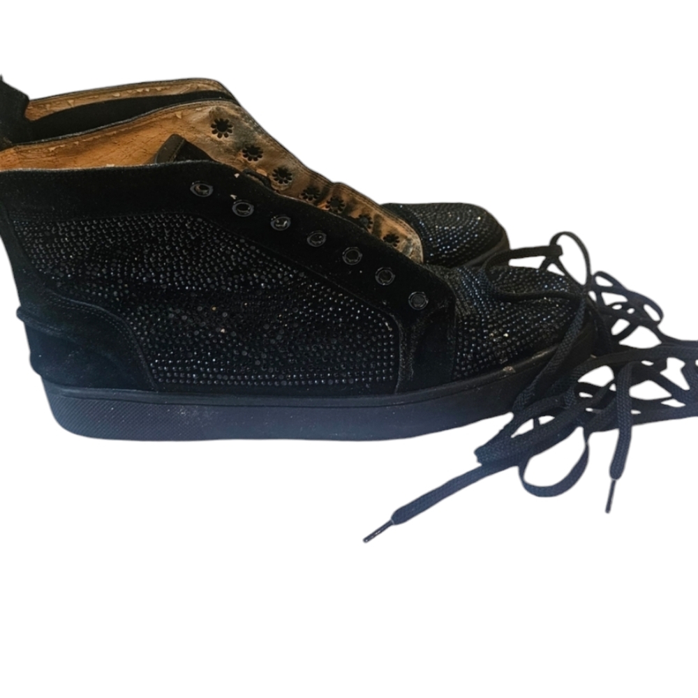Christian Louboutin - Picture 7 of 9